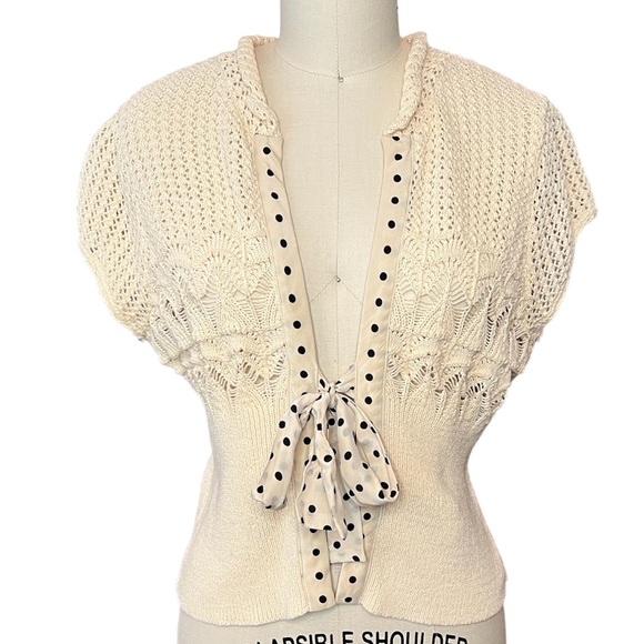 Anthropologie Sweaters - Anthropologie Maeve ivory crochet shrug cardigan Large EUC